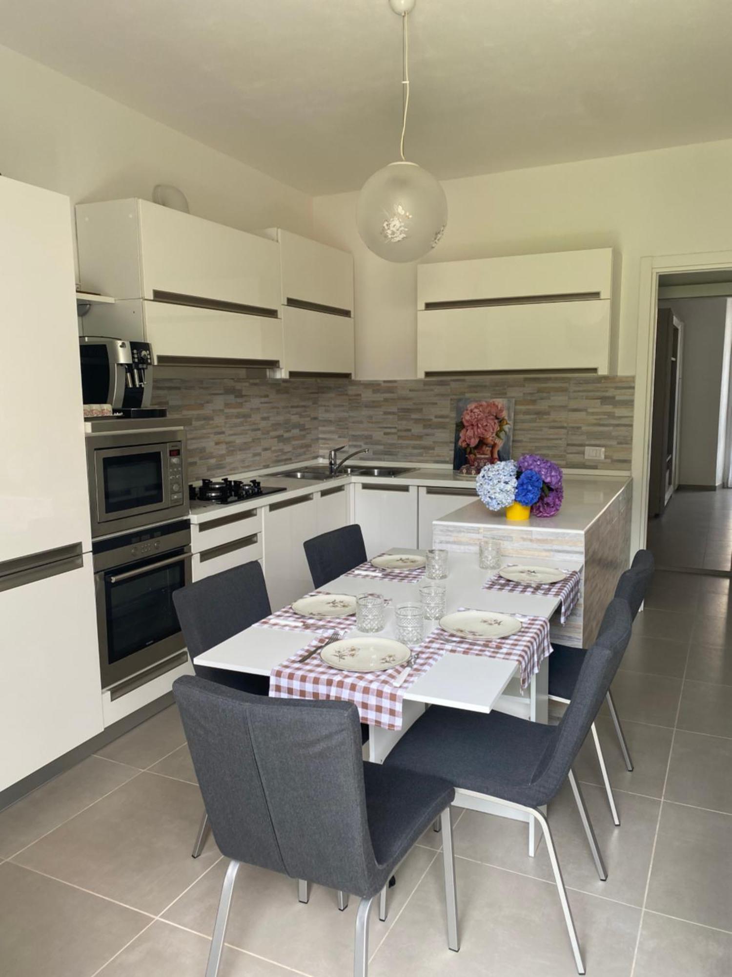 Luna Apartment Verbania Exteriér fotografie