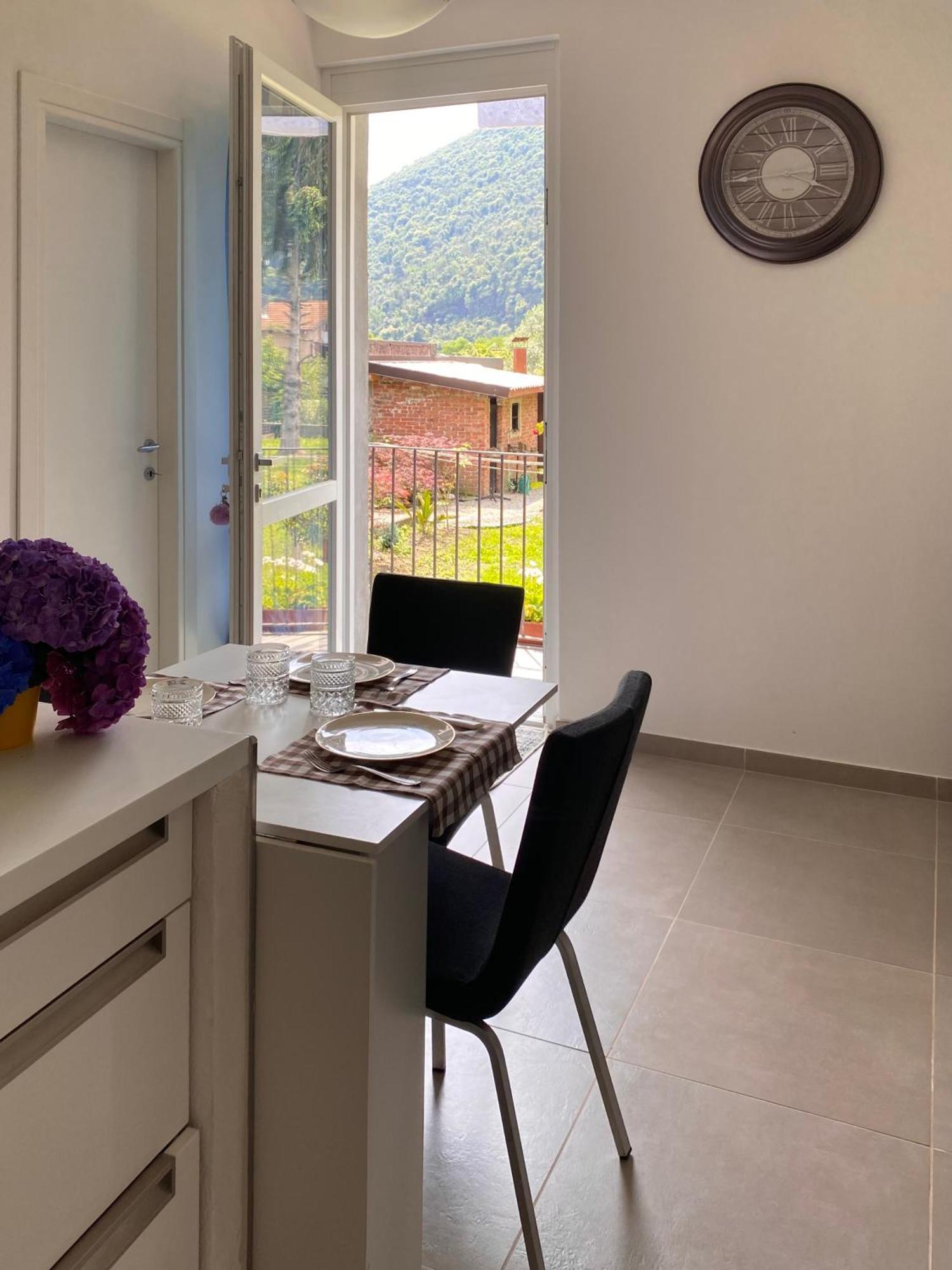 Luna Apartment Verbania Exteriér fotografie