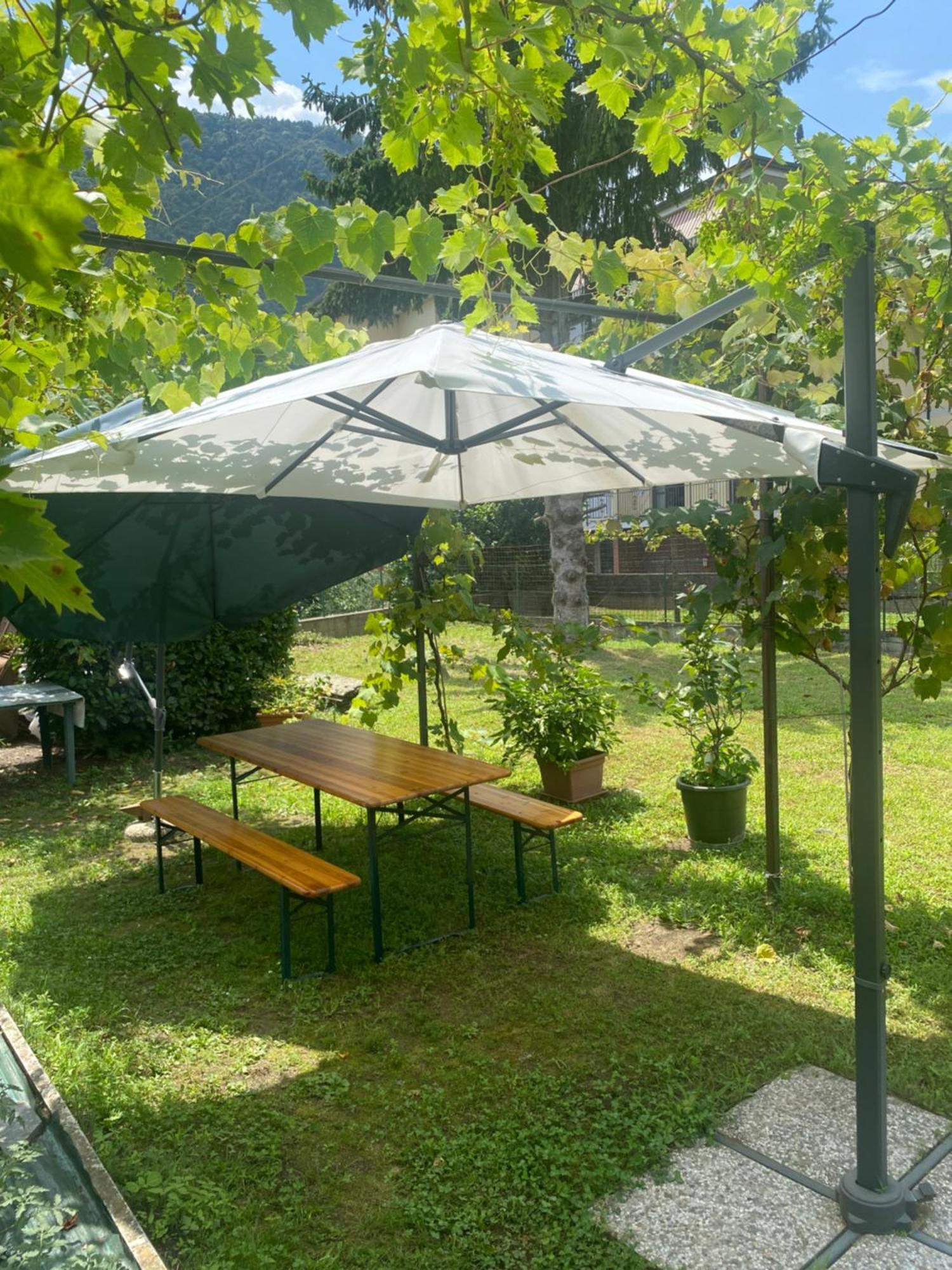 Luna Apartment Verbania Exteriér fotografie